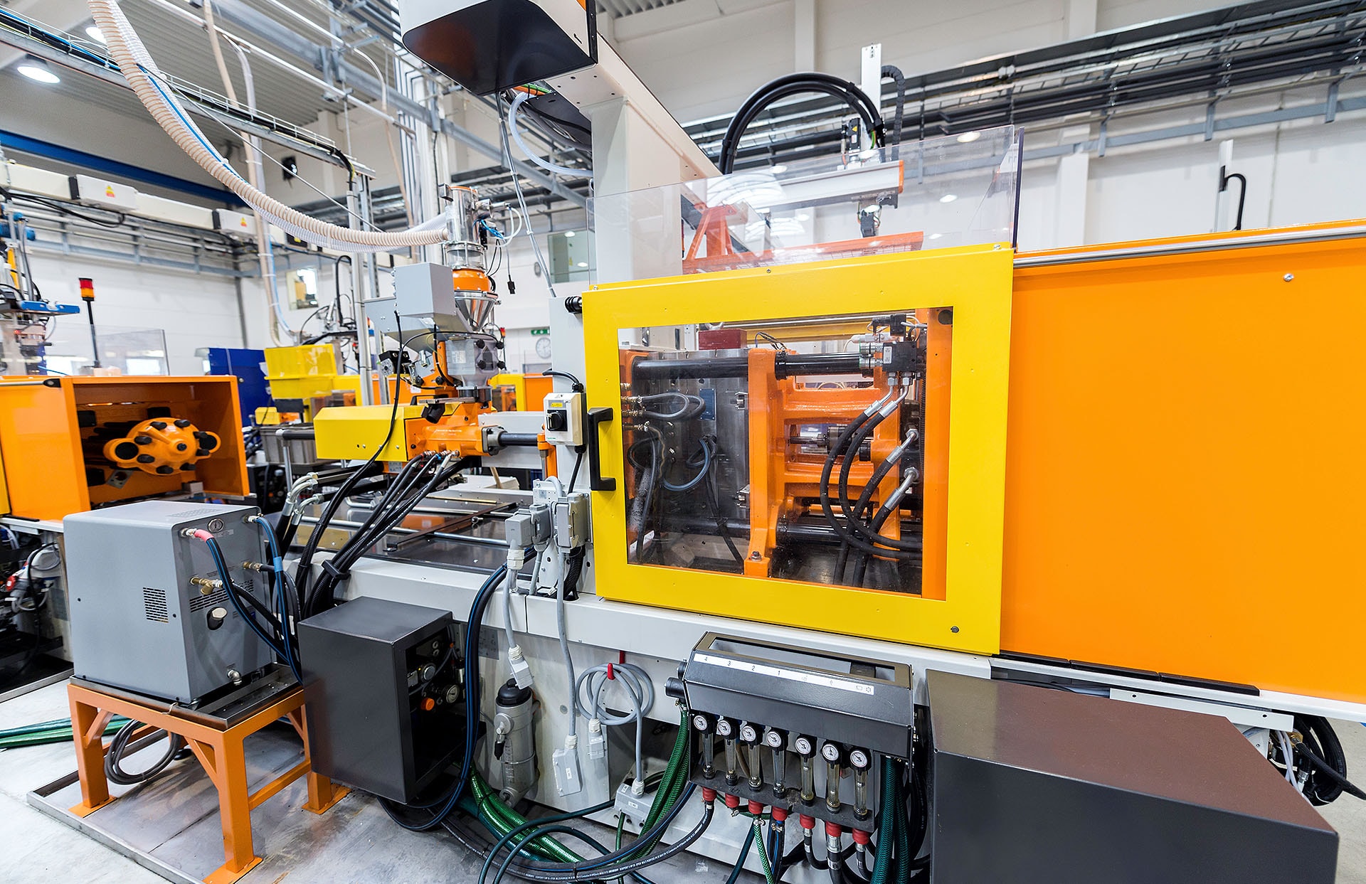 An image of a machine in a warehouse.